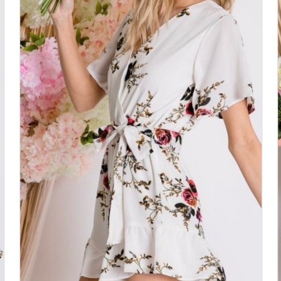 ✨LAST ONE!✨ The Maeven Romper - Picture 8 of 8